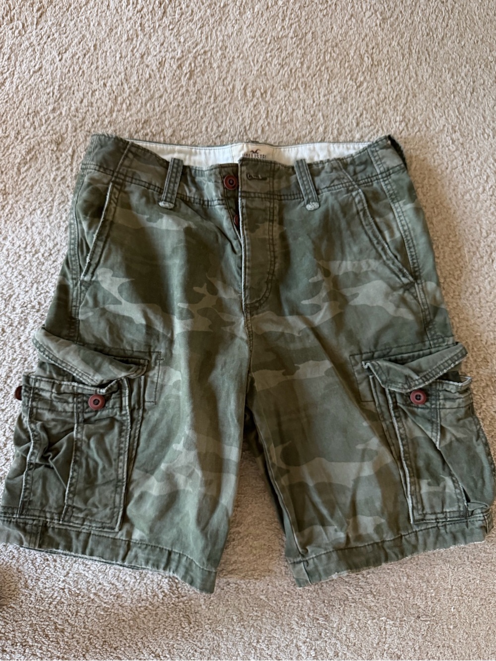 Hollister Camo Cargo Shorts Size 32